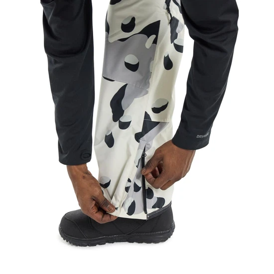 Spodnie Snowboardowe Burton Covert 2.0 2L (Stout White Cookie Camo) FW24_7