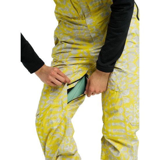 Damskie Spodnie Snowboardowe Burton AK GORE-TEX 2L Kimmy Bib (Atomic Shatter) FW26_6