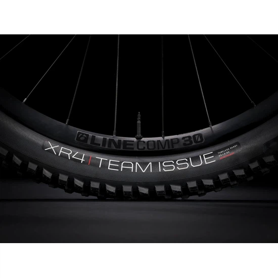 Rower TREK 2023 Fuel EX 7 Gen 5 (Trek Black / Radioactive Red)_9